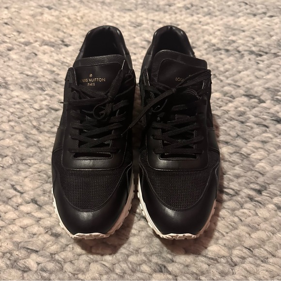LOUIS VUITTON Leather Mesh Accents Sneakers Runaway trainers - Picture 2 of 10